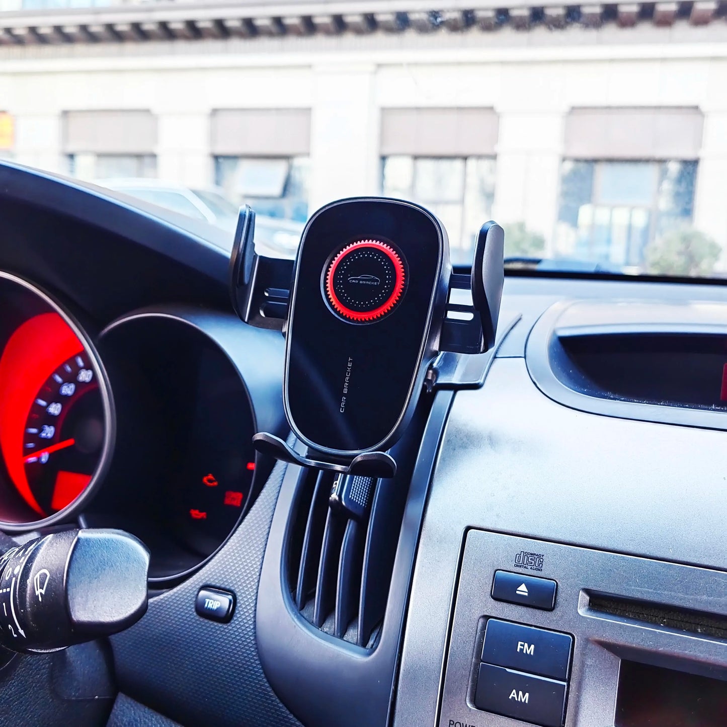 For KIA K5 2016 2017 2018 Magnetic Car Phone Holder 15W Wireless Charging Phone Stand MagSafe Base